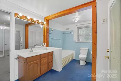 955 Hickory Nut Street, Charlotte, NC 28205 - Photo 17