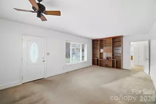 955 Hickory Nut St, Charlotte, NC 28205 - Photo 7