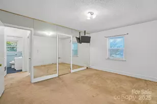 955 Hickory Nut St, Charlotte, NC 28205 - Photo 15