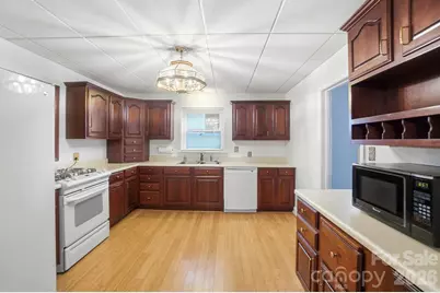 955 Hickory Nut Street, Charlotte, NC 28205 - Photo 9