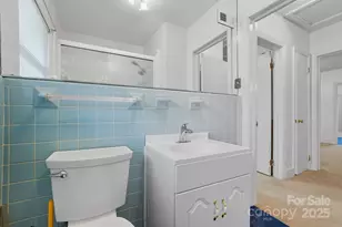 955 Hickory Nut St, Charlotte, NC 28205 - Photo 23