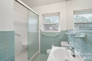 955 Hickory Nut St, Charlotte, NC 28205 - Photo 21