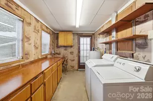 955 Hickory Nut St, Charlotte, NC 28205 - Photo 25