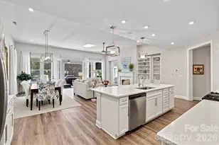 12508 Old Iron Ln, Charlotte, NC 28215 - Photo 9