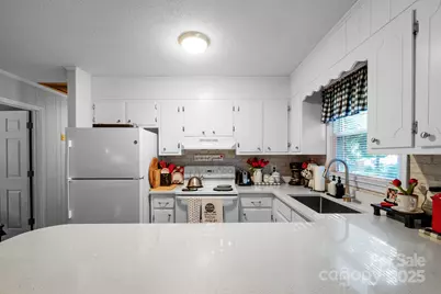 6401 Cumberland Drive, Harrisburg, NC 28075 - Photo 23