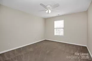 10323 Dominion Village Dr, Charlotte, NC 28269 - Photo 21