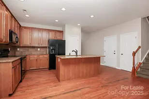 10323 Dominion Village Dr, Charlotte, NC 28269 - Photo 7