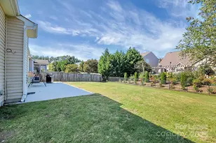 10323 Dominion Village Dr, Charlotte, NC 28269 - Photo 29