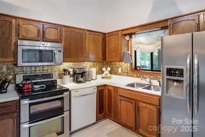 100 Chipmunk Lane, Maggie Valley, NC 28751 - Photo 9