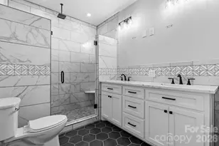 2366 W Paradise Harbor Dr, Connelly Springs, NC 28612 - Photo 25