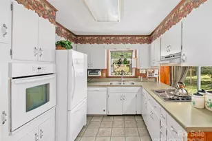 631 Macedonia Rd, Asheville, NC 28804 - Photo 21