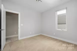 1008 Westbrook Dr, Charlotte, NC 28202 - Photo 13