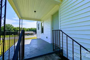 556 6th St, Chester, SC 29706 - Photo 5