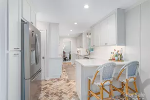 868 Mulberry St, Clyde, NC 28721 - Photo 3