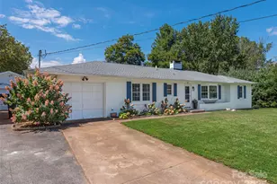 868 Mulberry St, Clyde, NC 28721 - Photo 1