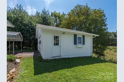 868 Mulberry Street, Clyde, NC 28721 - Photo 27