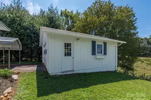 868 Mulberry St, Clyde, NC 28721 - Photo 27