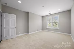 1000 E Woodlawn Rd, Charlotte, NC 28209 - Photo 13