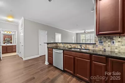 1000 E Woodlawn Road #413, Charlotte, NC 28209 - Photo 5