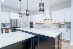 315 W Waterlynn Rd, Mooresville, NC 28117 - Photo 9