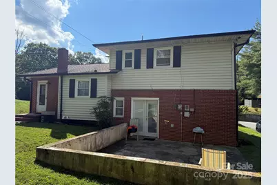 1102 N Justice Street, Hendersonville, NC 28791 - Photo 3