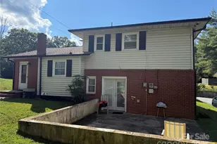 1102 N Justice St, Hendersonville, NC 28791 - Photo 3