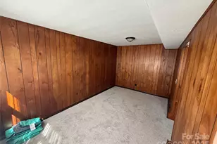 1102 N Justice St, Hendersonville, NC 28791 - Photo 21