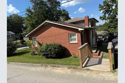 1102 N Justice Street, Hendersonville, NC 28791 - Photo 5