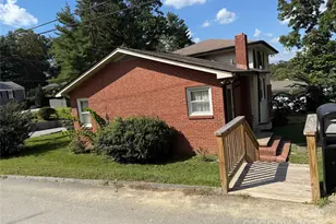 1102 N Justice St, Hendersonville, NC 28791 - Photo 5