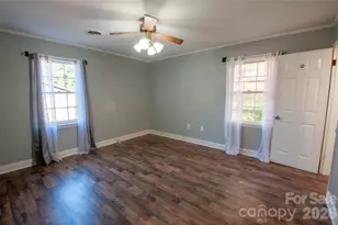 535 N Carolina Ave, Statesville, NC 28677 - Photo 17