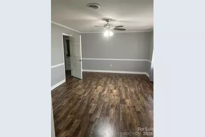 535 N Carolina Avenue, Statesville, NC 28677 - Photo 5