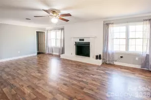 535 N Carolina Ave, Statesville, NC 28677 - Photo 9
