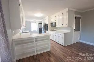 535 N Carolina Ave, Statesville, NC 28677 - Photo 3