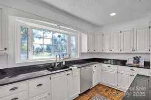 462 Mock Mill Rd, Statesville, NC 28677 - Photo 13