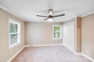 5600 Riviere Dr, Charlotte, NC 28211 - Photo 5