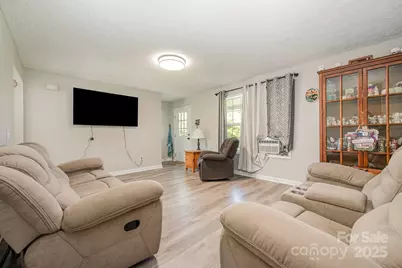 210 Mazeppa Road, Mooresville, NC 28115 - Photo 5