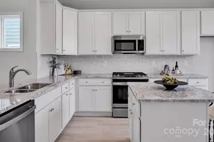 4424 Moxie Wy, Charlotte, NC 28215 - Photo 3