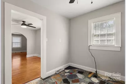 320 S Oakwood Drive, Statesville, NC 28677 - Photo 13