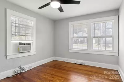 320 S Oakwood Drive, Statesville, NC 28677 - Photo 17