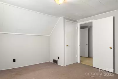 320 S Oakwood Drive, Statesville, NC 28677 - Photo 27