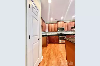 8326 Viewpoint Lane #802, Cornelius, NC 28031 - Photo 11