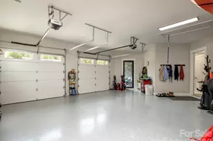 422 Ascension Vly, Horse Shoe, NC 28742 - Photo 37