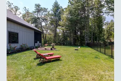 422 Ascension Valley, Horse Shoe, NC 28742 - Photo 7