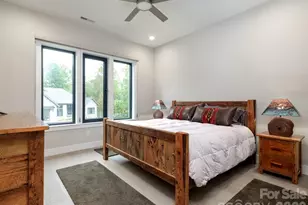 422 Ascension Vly, Horse Shoe, NC 28742 - Photo 29