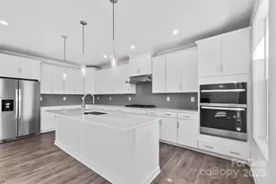 7120 Wayfarer Dr, Charlotte, NC 28269 - Photo 7