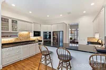 318 S Laurel Avenue, Charlotte, NC 28207 - Photo 9