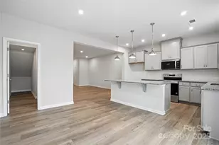 323 Laura Elizabeth Ln, Clover, SC 29710 - Photo 5