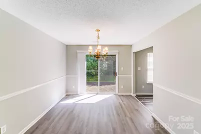 836 Almora Drive, Charlotte, NC 28216 - Photo 5