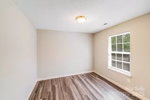 836 Almora Dr, Charlotte, NC 28216 - Photo 19