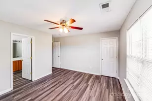 836 Almora Dr, Charlotte, NC 28216 - Photo 17